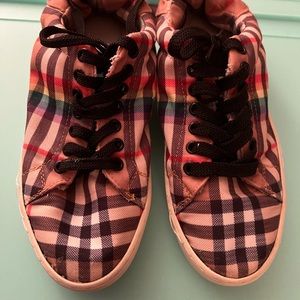 Burberry walking sneakers